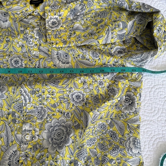 Talbots Gray and Yellow Buttoned Cuffed Sleeve Top - Picture 8 of 9